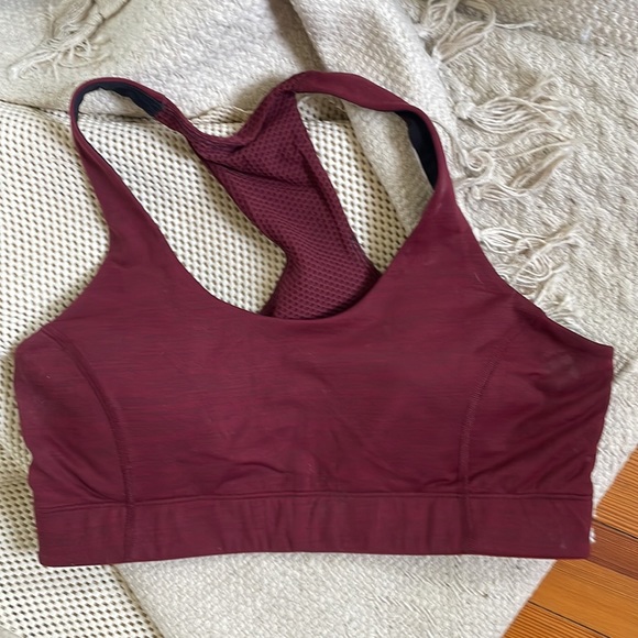 Outdoor Voices Doing Things Bra size M in maroon - Picture 1 of 3